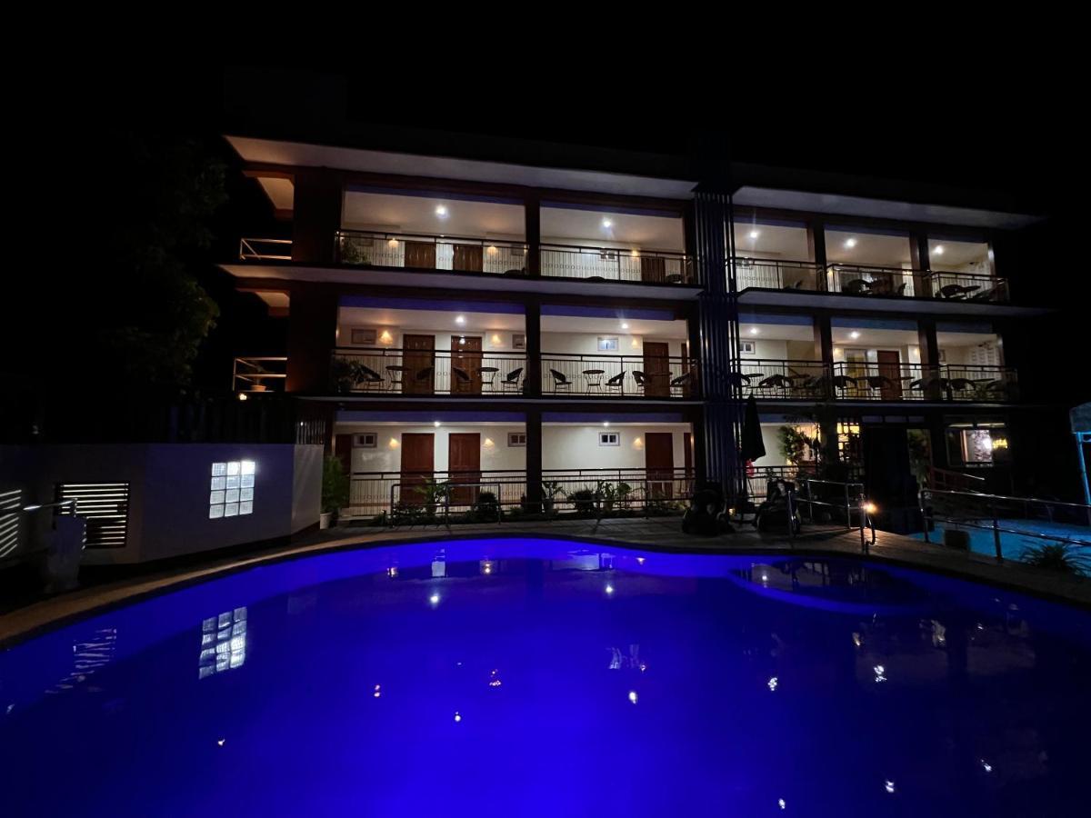 Rufana Suites Moalboal Exteriér fotografie